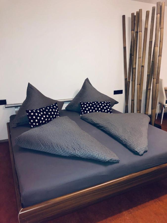 Ferien Haus - Ferienwohnung Lorena ノイシュティフト・イム・シュトゥーバイタール エクステリア 写真