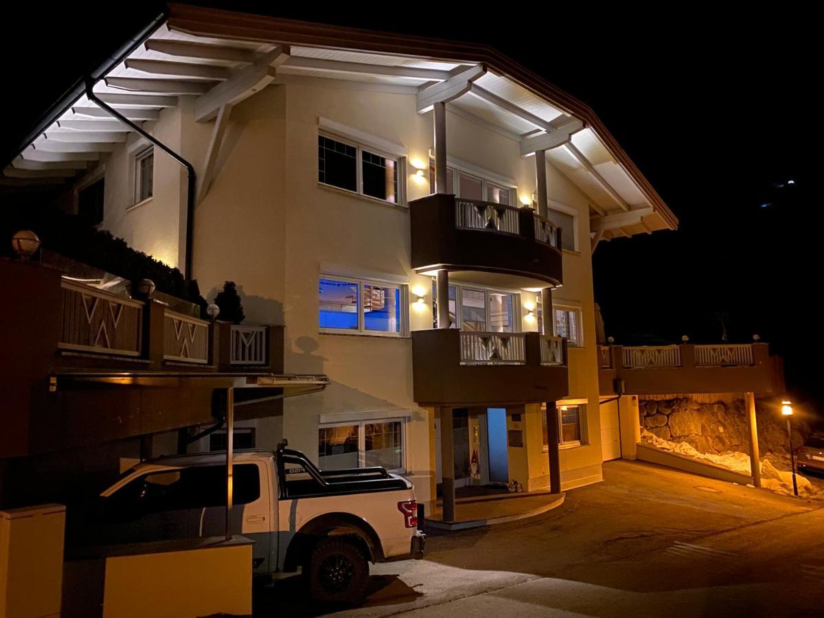 Ferien Haus - Ferienwohnung Lorena ノイシュティフト・イム・シュトゥーバイタール エクステリア 写真